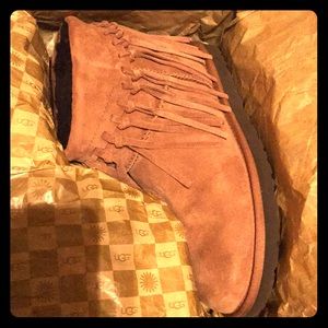 Ugg wynona fringe